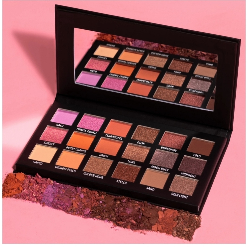 KAB cosmetics Day + Night eyeshadow palette